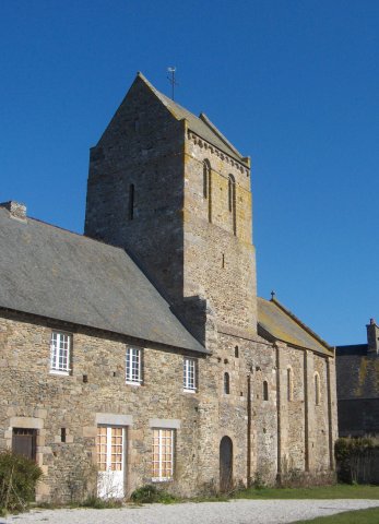 Vains Saint-Léonard - l'église